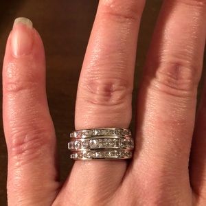 Sterling silver band w/simulated diamonds size 6